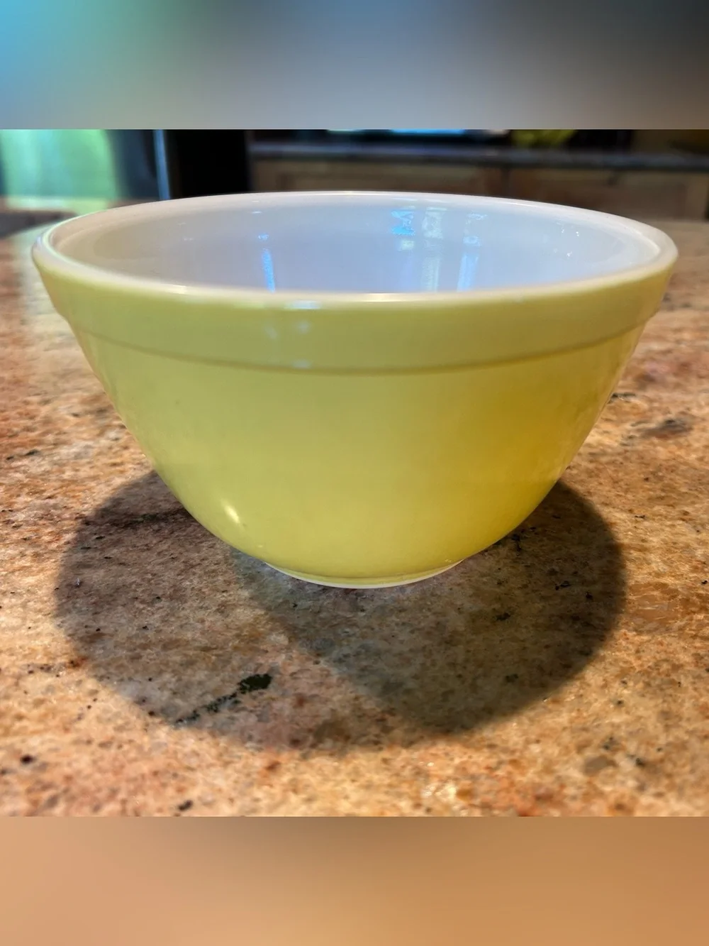 Pyrex #401 1.5 pt Yellow Primary Colors mixing nesting bowl 1940s 1950s No Chips